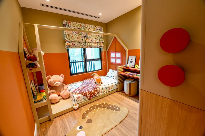 Type B show unit: second bedroom styled as a child's room